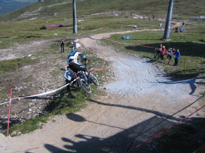 yetijumpsbill08ws